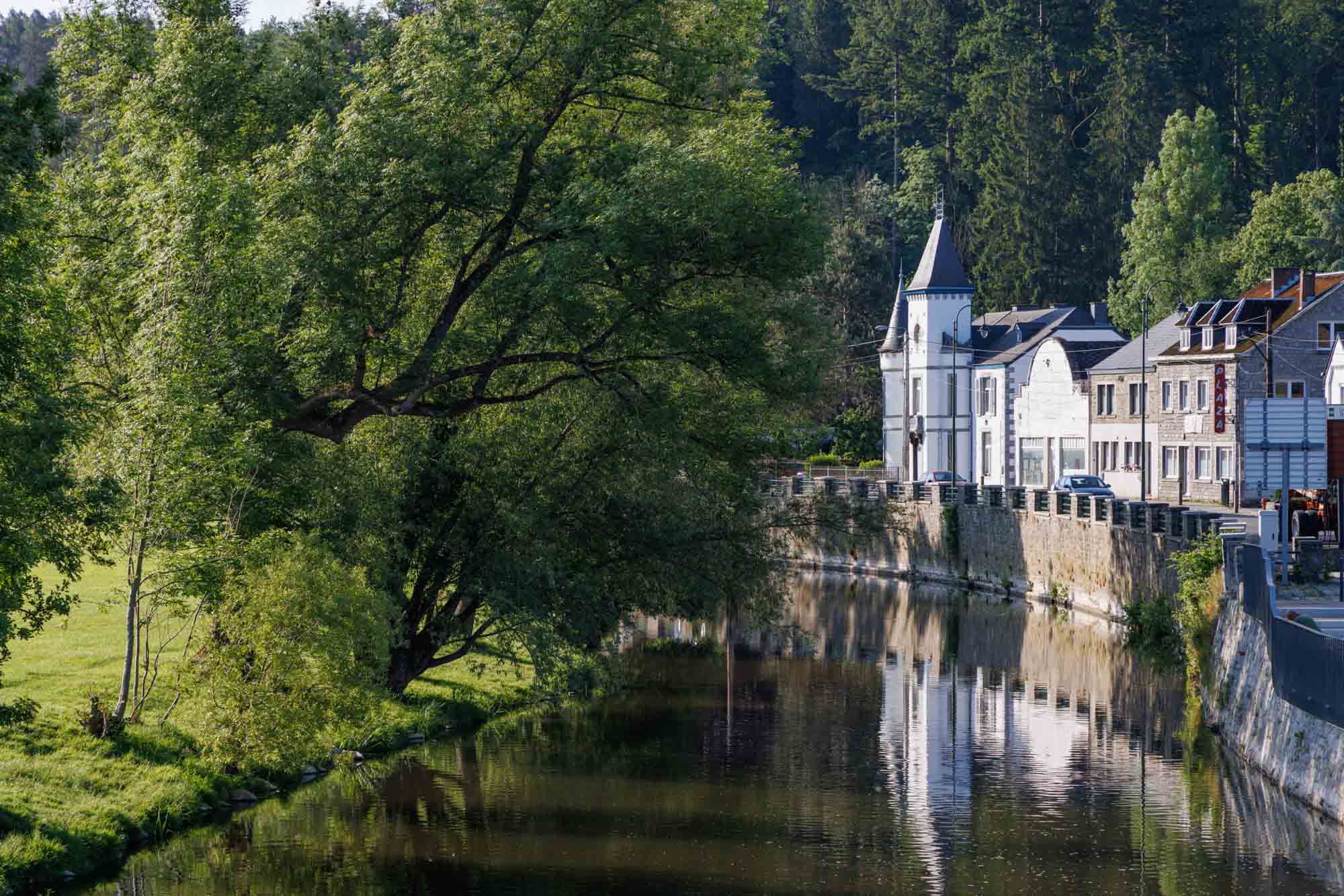 L'Ourthe au centre de Hotton